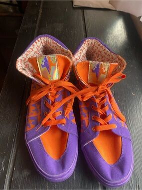 Warner Bros. Kids High-Top Sneakers in Purple and Orange
